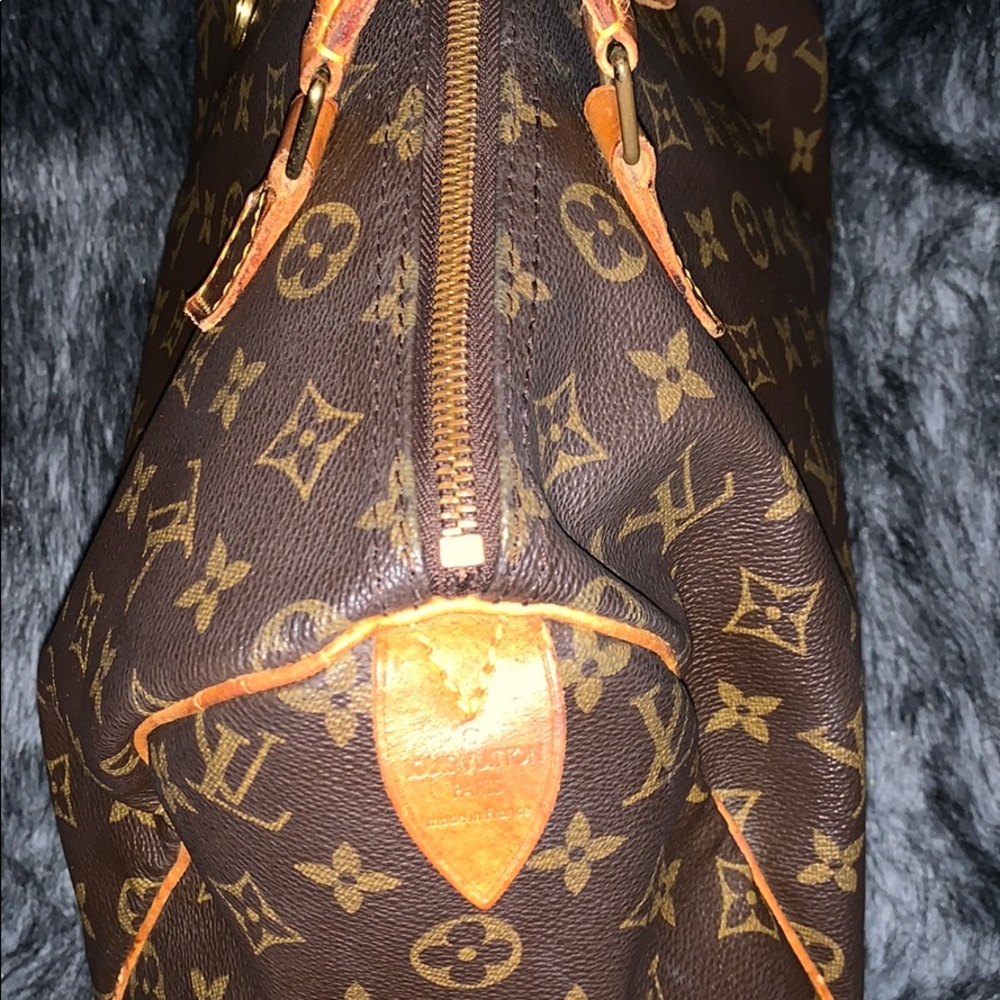 🚫(SOLD) Authentic Vintage Louis Vuitton Speedy 30 - Picture 4 of 8